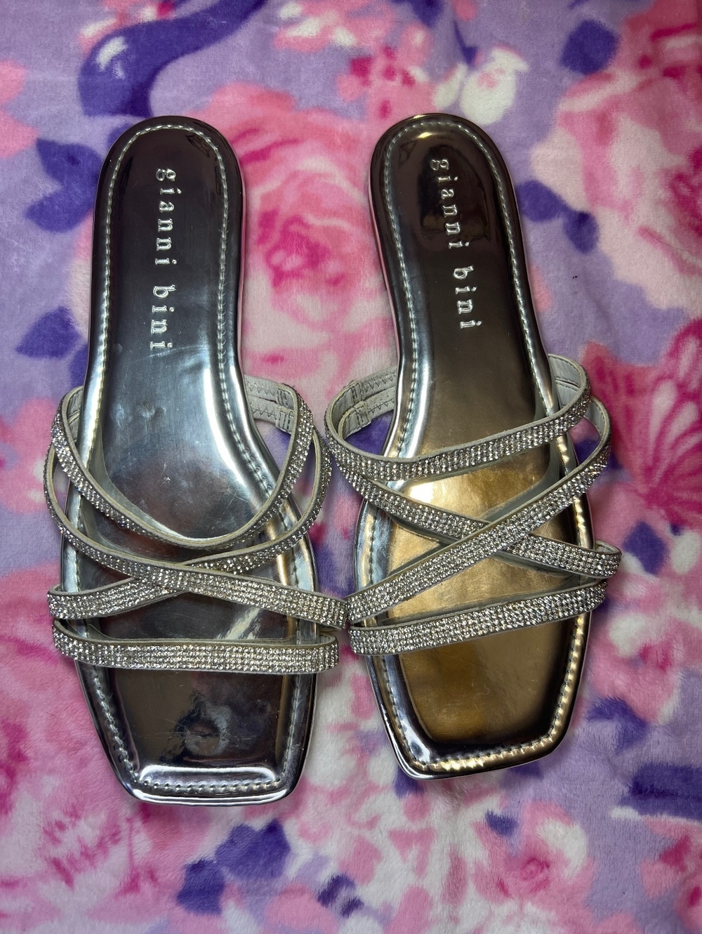 Gianni Bini Silver Rhinestone Strappy Slide Sandals Women’s Size 10M